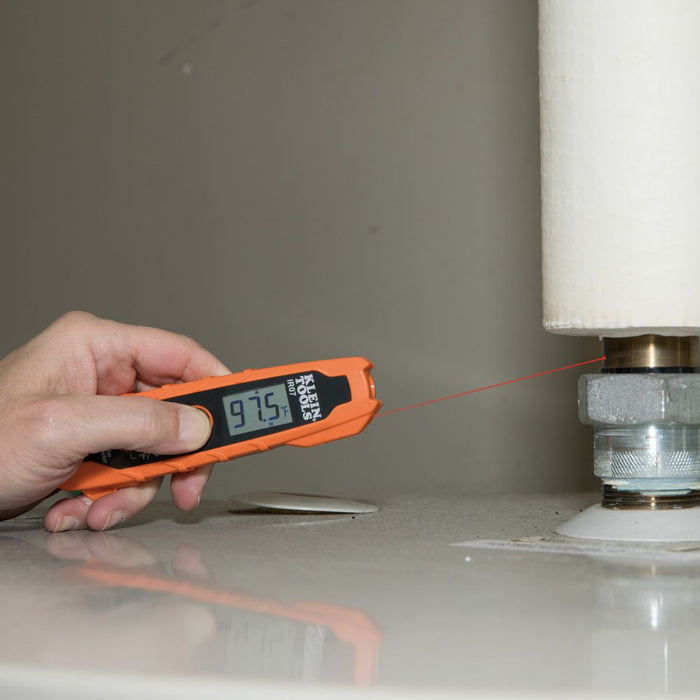 Using IR07 probe thermometer to test conduit temperature