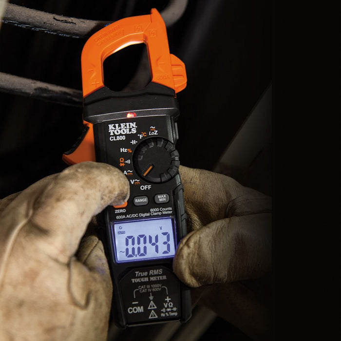 Reading voltage with Klein Tools CL800 Digital Clamp Meter