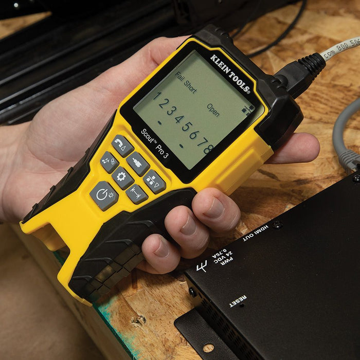 Testing a data cable with Klein Tools Cable Tester Kit with Scout® Pro 3 Tester