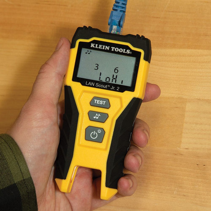 Testing cable with Klein Tools LAN Scout™ Jr. 2 Cable Tester